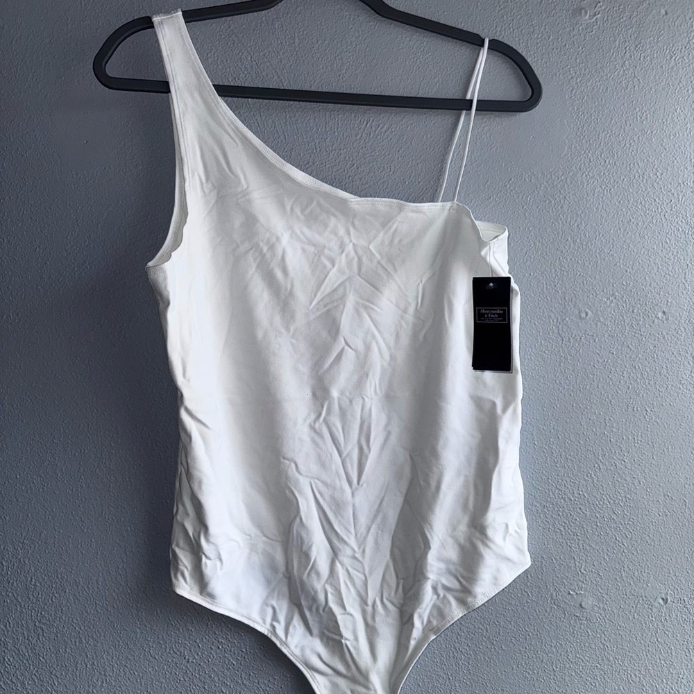 White One-Shoulder Bodysuit